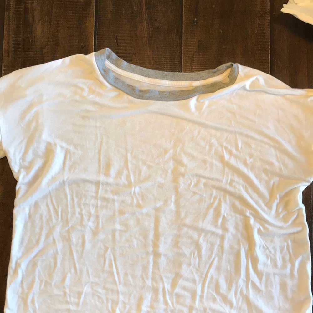 GUC me to we with gray ringer crop size S