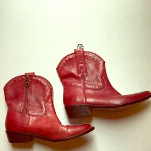 Lucky Brand  Fushia Pink short cowboy boots sz 8