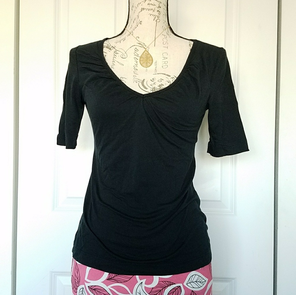 Banana Republic V-Neck Elbow Sleeve Top