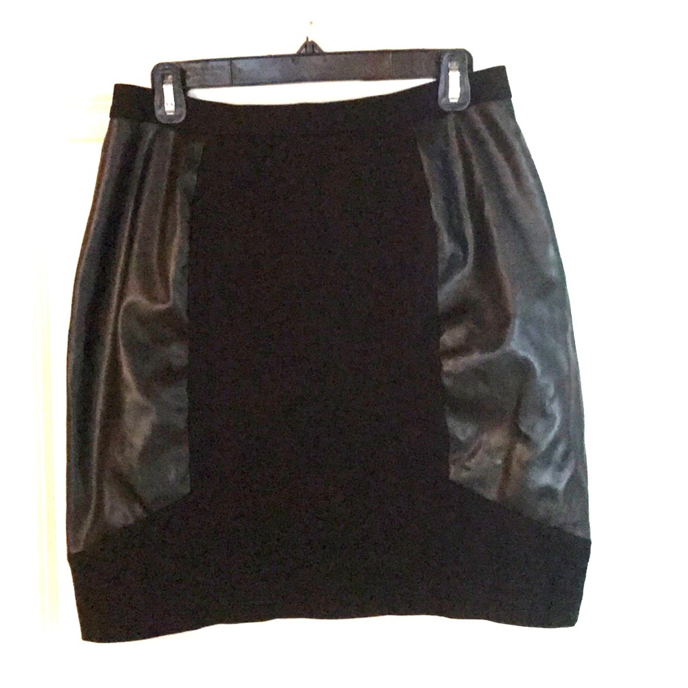 Gianni Bini black skirt
