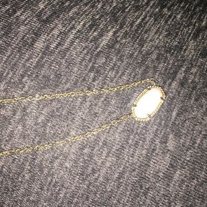 Kendra Scott necklace