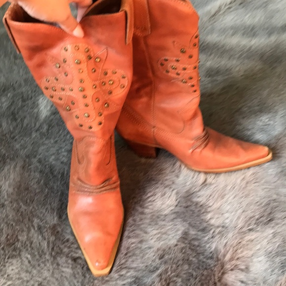 Vintage distressed cowboy boots - Picture 2 of 2