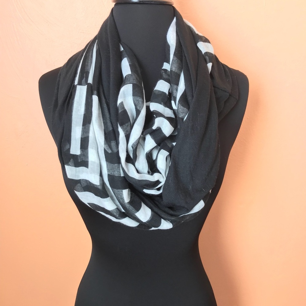 Chevron block // INFINITY SCARF
