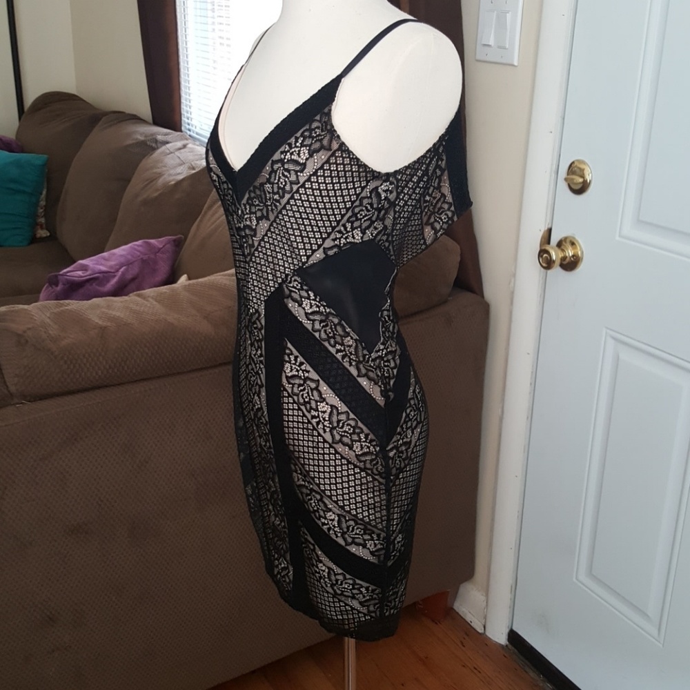 *SOLD* Lace Guess dress - Picture 2 of 6