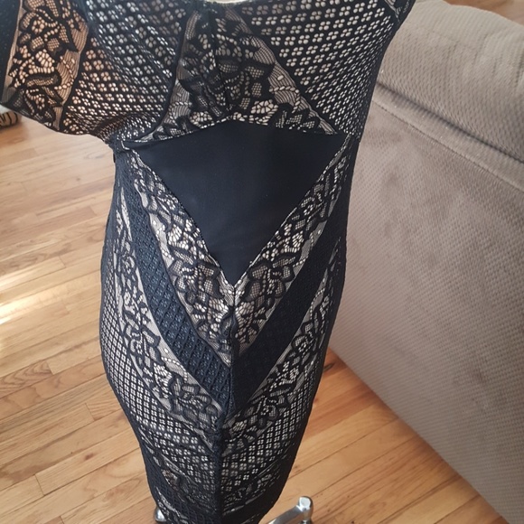 *SOLD*  Lace Guess dress - Picture 5 of 6