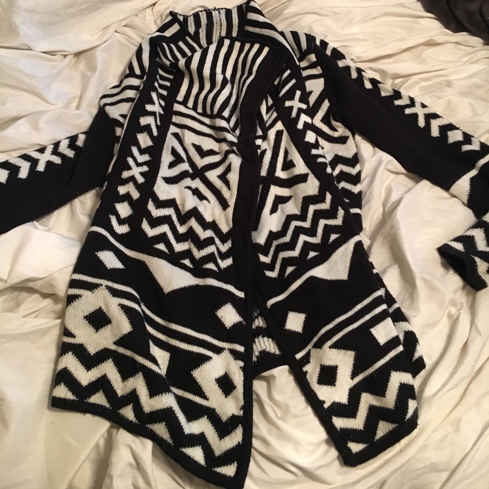 Black and white Aztec print sweater