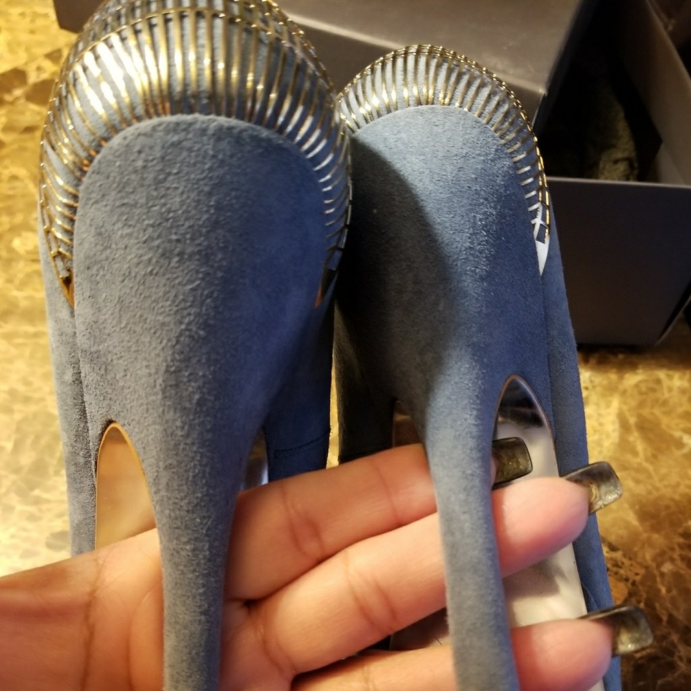 H by Halston Blue Suede Heels Sz 7 - Picture 4 of 7