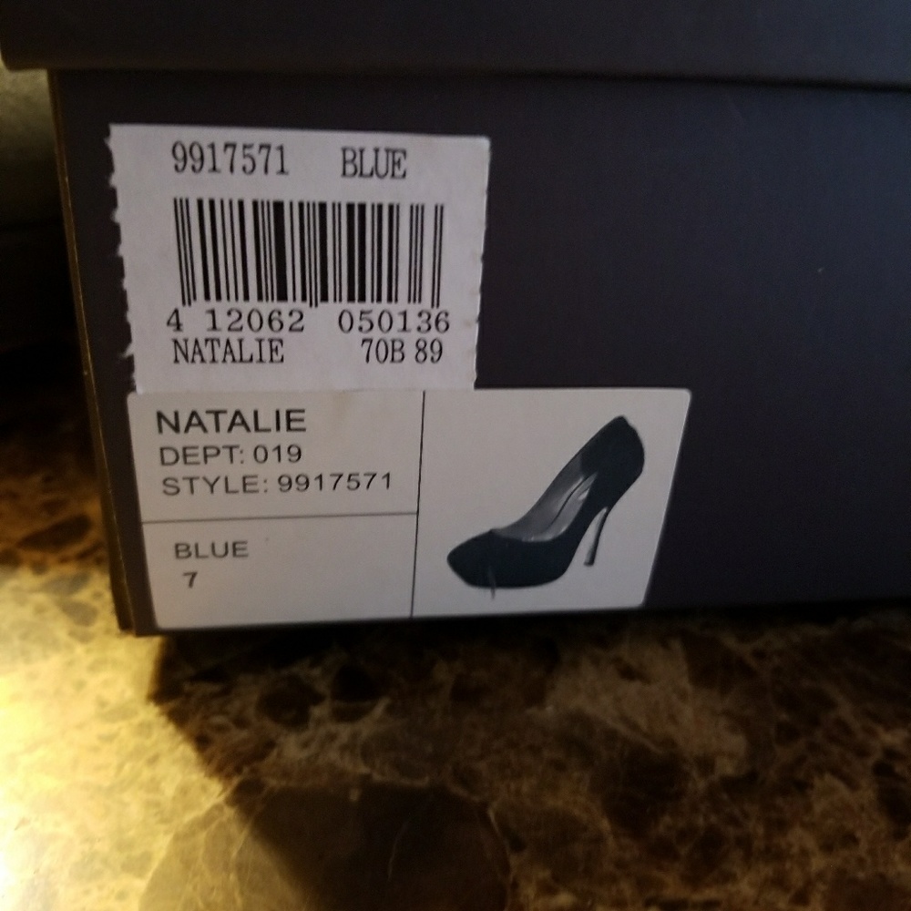 H by Halston Blue Suede Heels Sz 7 - Picture 6 of 7