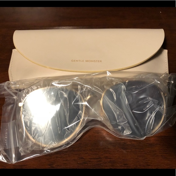 Gentle Monster Big Billy Aviator Sunglasses Gold - Picture 1 of 6