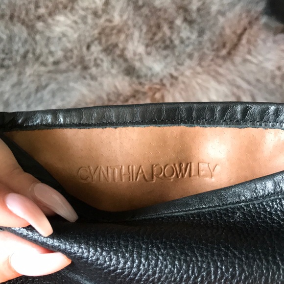 Black leather knee high boots - Picture 2 of 2