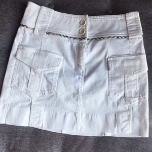 ✨ Burberry White Denim Skirt ✨