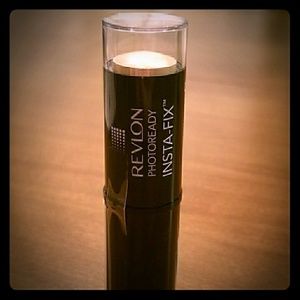 Revlon Photo Ready Insta Fix Makeup