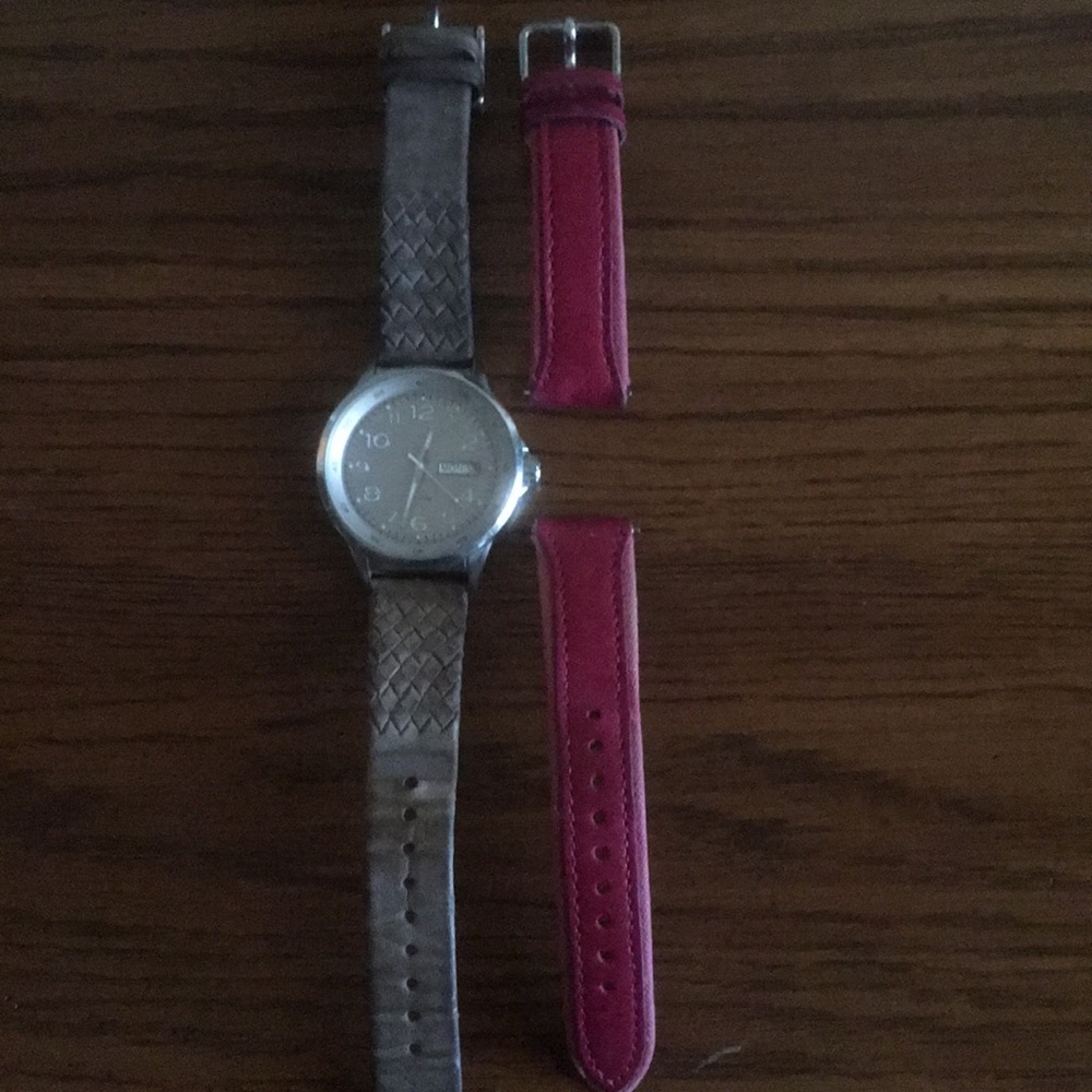 Fossil watch and extra band