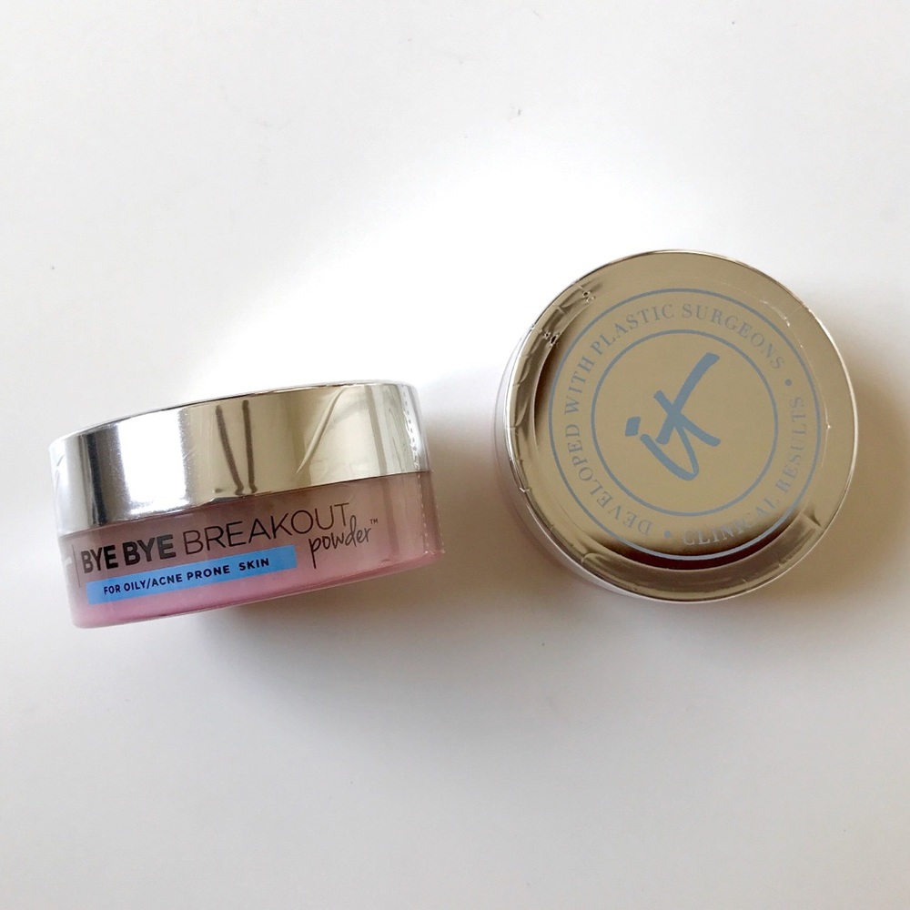 It Cosmetics Bye Bye Breakout Powder