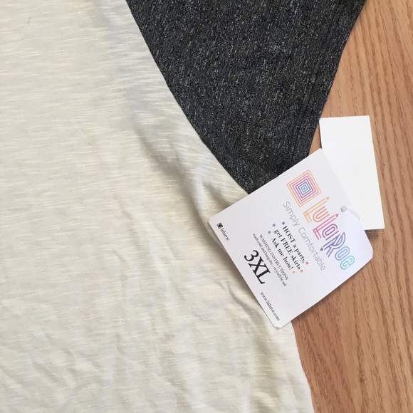 LuLaRoe 3XL NWT Classic Tee - Picture 3 of 3