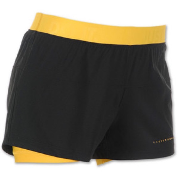 🔥SALE🔥Workout shorts with built in compression - Picture 1 of 5