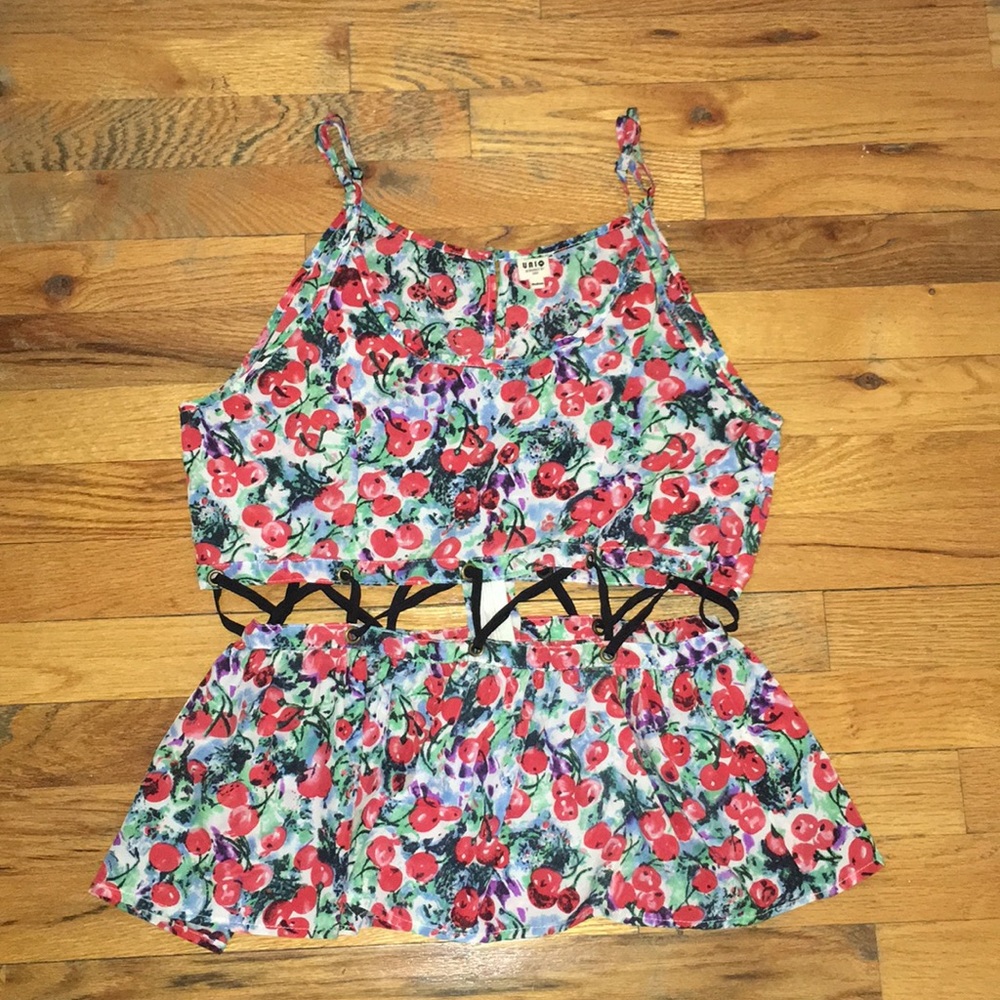 UNIQ Cherry Top