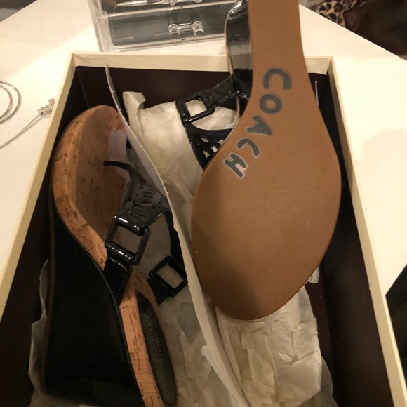 Coach sandals - Picture 3 of 3