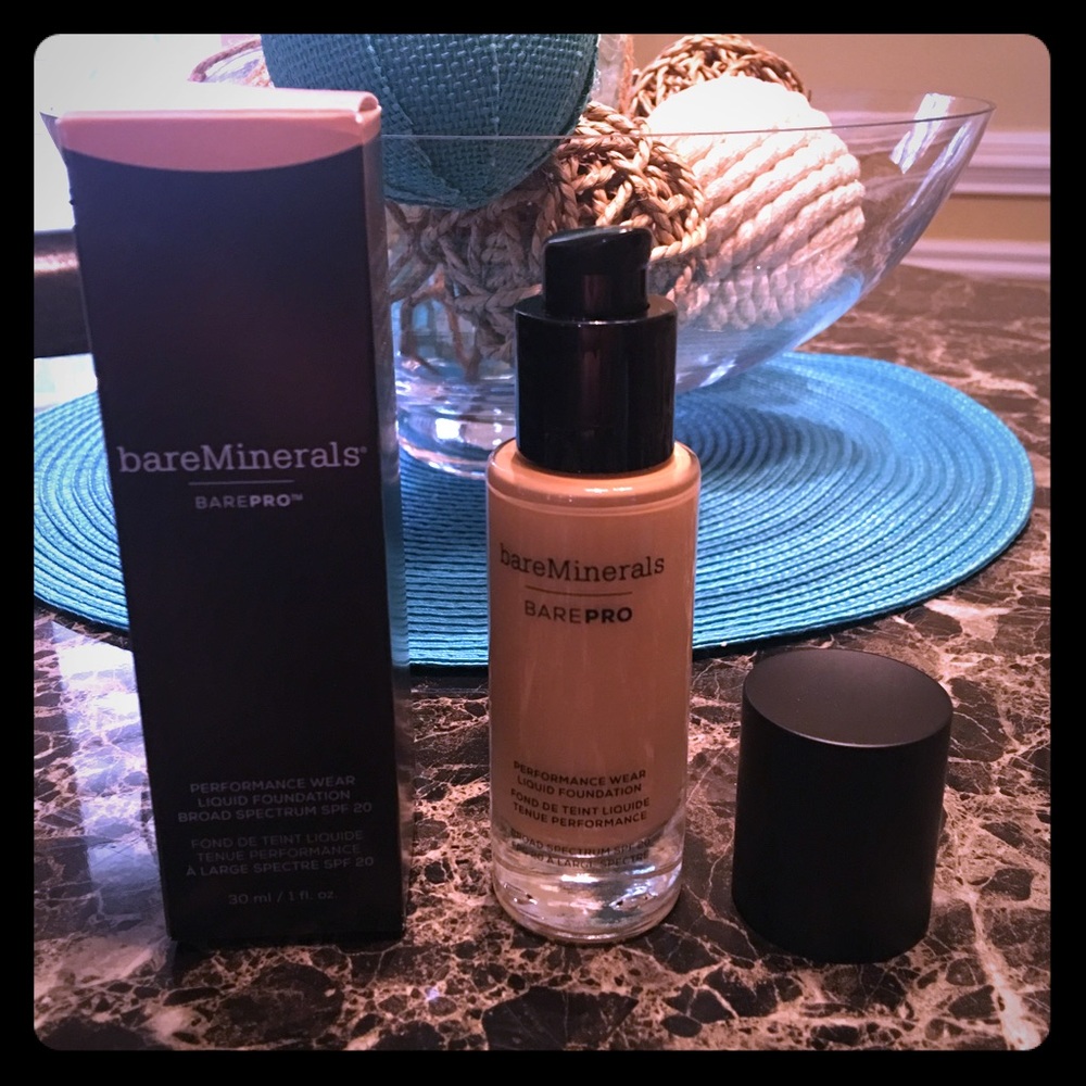 NEW! Never used. Bare Minerals Liquid Foundation