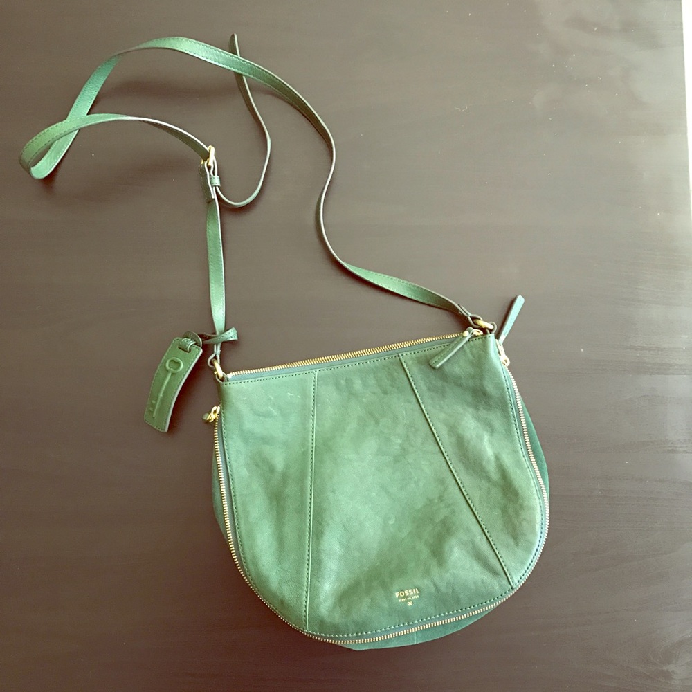 NWOT Forest Green Fossil Crossbody 