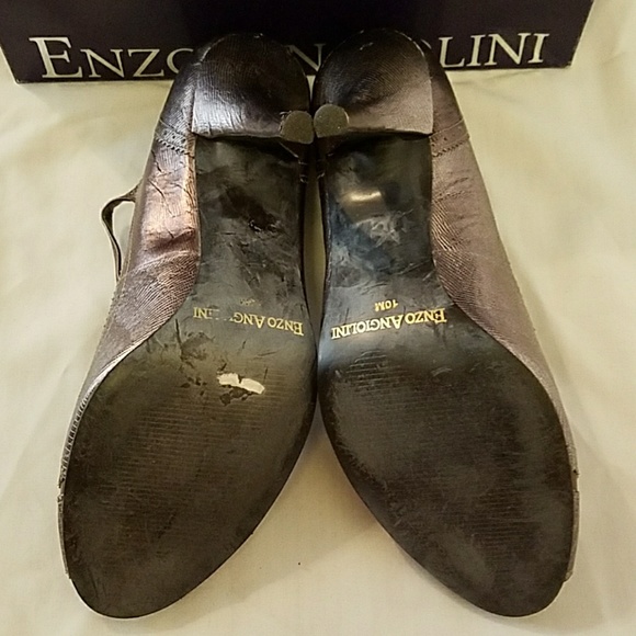 NOT AVAILABLE - Enzo Angiolini Metallic Pewter Leather Mary Janes - Picture 4 of 8