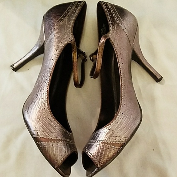 NOT AVAILABLE - Enzo Angiolini Metallic Pewter Leather Mary Janes - Picture 6 of 8