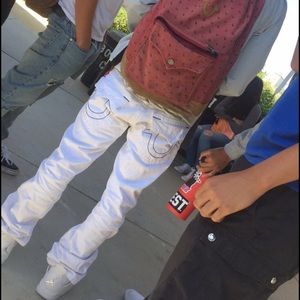 Meet your Posher, Raymond