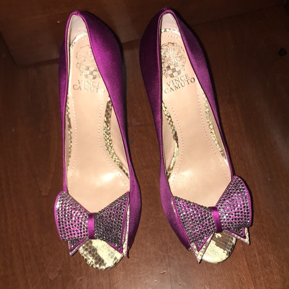 Vince Camuto - Picture 2 of 4