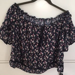 AEO off the shoulder shirt