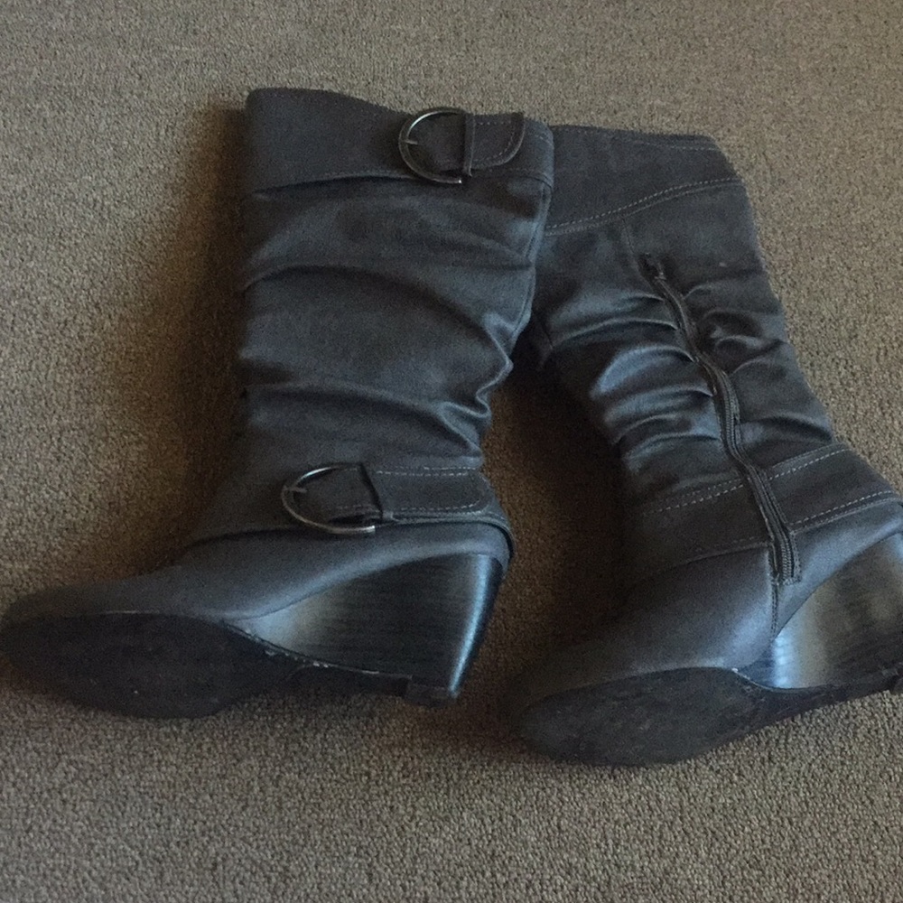 Super cute boots perfect for fall/winter