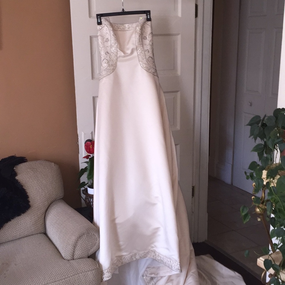 Cream wedding gown strapless beaded with train