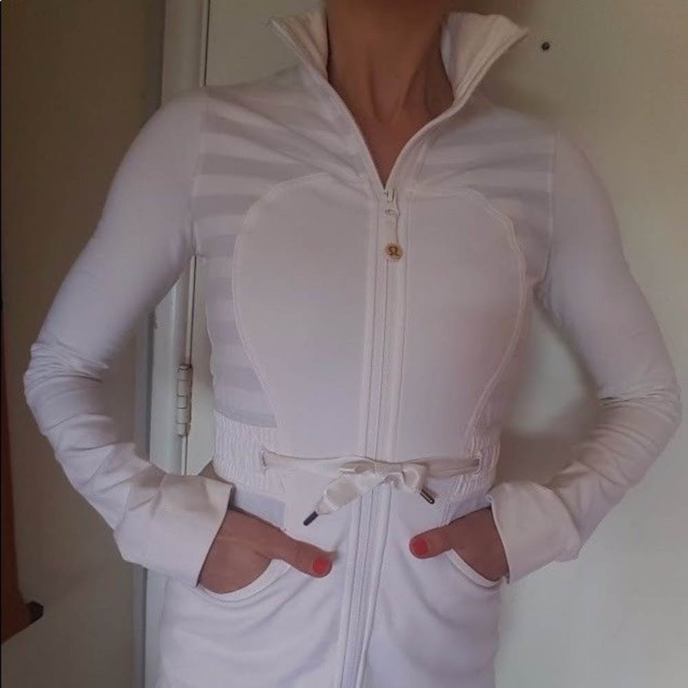 Lululemon yohari zip up define scuba