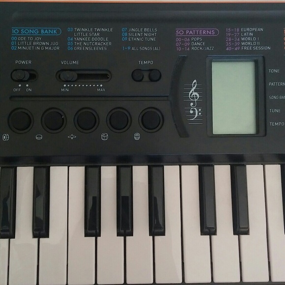 Casio SA-76 Electronic Keyboard - Picture 3 of 6