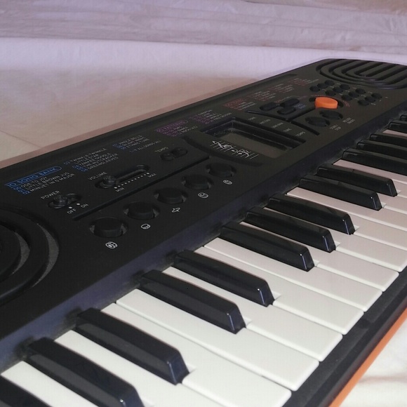 Casio SA-76 Electronic Keyboard - Picture 1 of 6