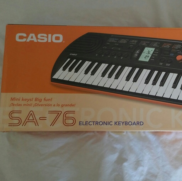 Casio SA-76 Electronic Keyboard - Picture 5 of 6