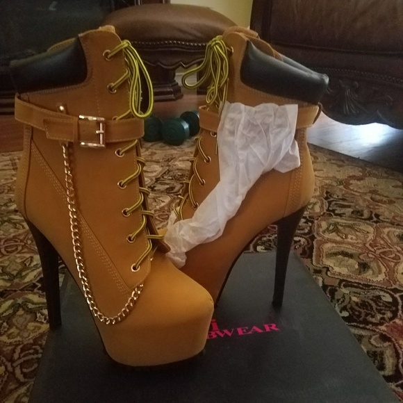 New never worn boot - Picture 6 of 8