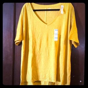 Old Navy mustard yellow boyfriend T XL Never worn