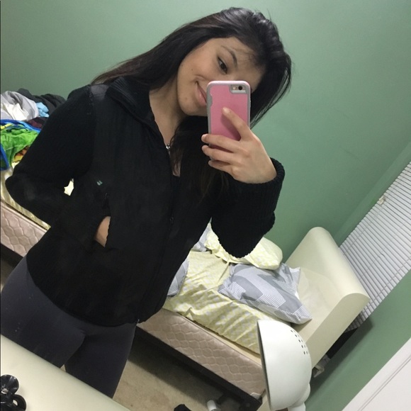 Meet your Posher, Daniela - Picture 1 of 1