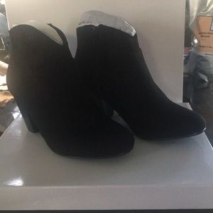 Report Black Booties