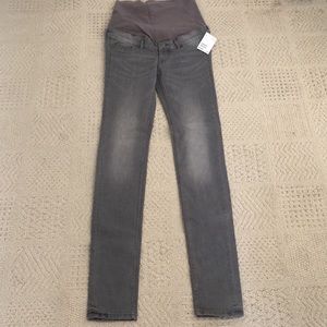 Gray Maternity Skinny Jeans.