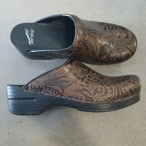 Dansko Sonja Women's Tooled Clogs