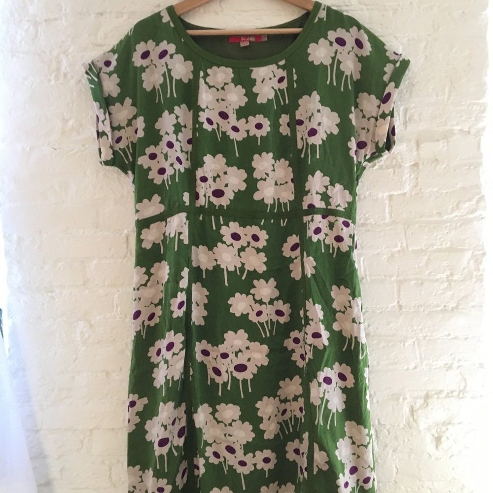 Boden 100% Silk Green Floral Dress sz 12
