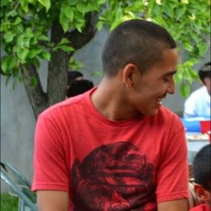 Meet your Posher, Moises