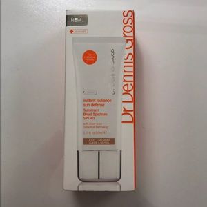 BNIB DR DENNIS GROSS TINTED MOISTURIZER