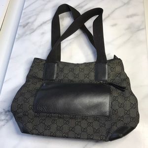 Gucci denim tote. Very dark Navy. leather zipper