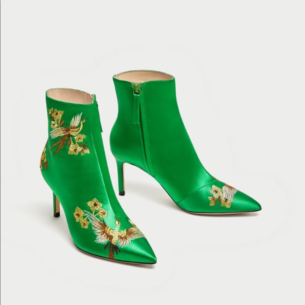 Zara silk embroidery boots BRAND NEW! Sz 38
