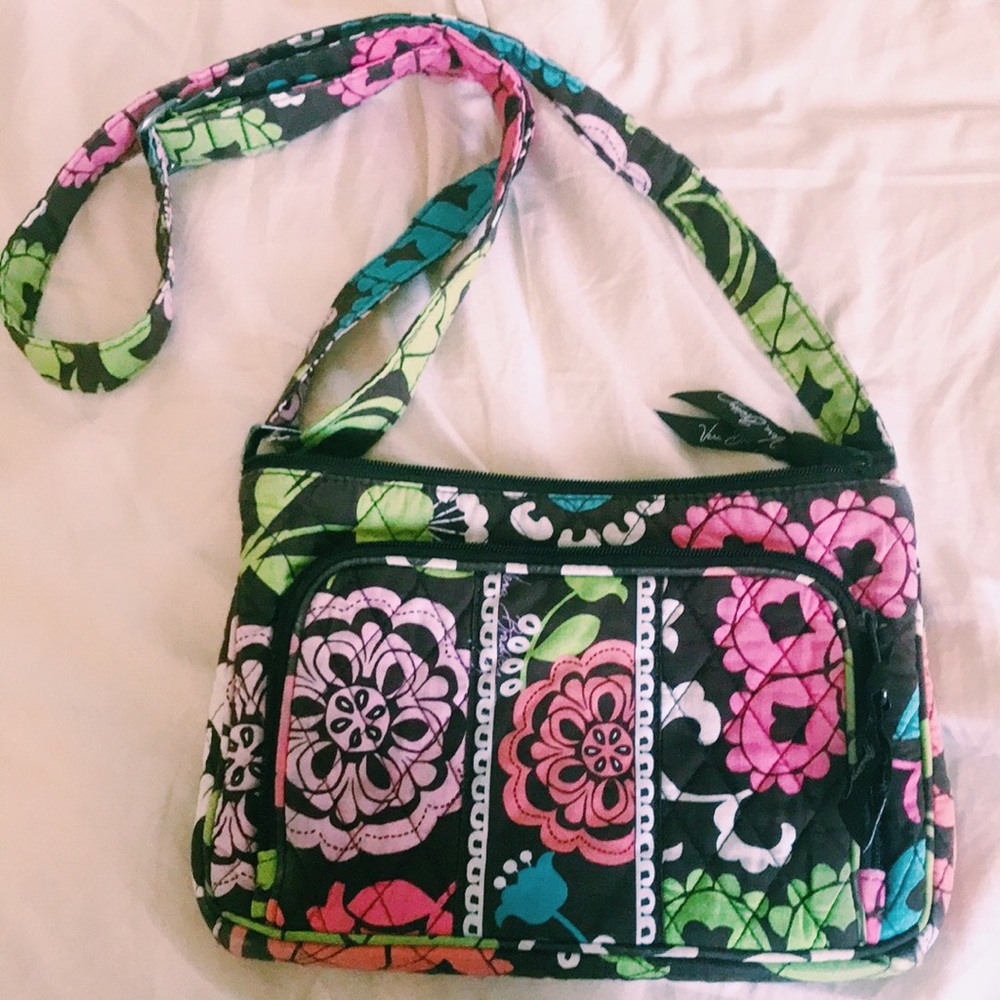 *RETIRED* VERA BRADLEY LOLA HIPSTER CROSSBODY