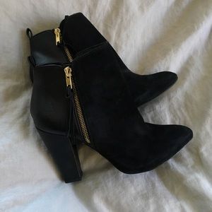 Steve Madden "Jannyce" Pointed Toe Black Boots-Sz9