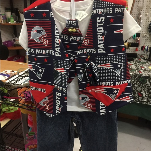 Eridelles Boutique 4909 Raeford rd Fayetteville - Picture 2 of 8