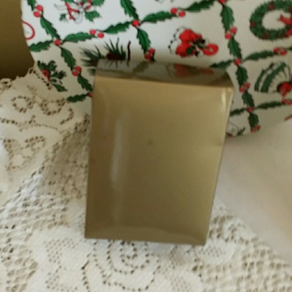 2 pair earrings **GREAT GIFT SET VALUE ** - Picture 3 of 6